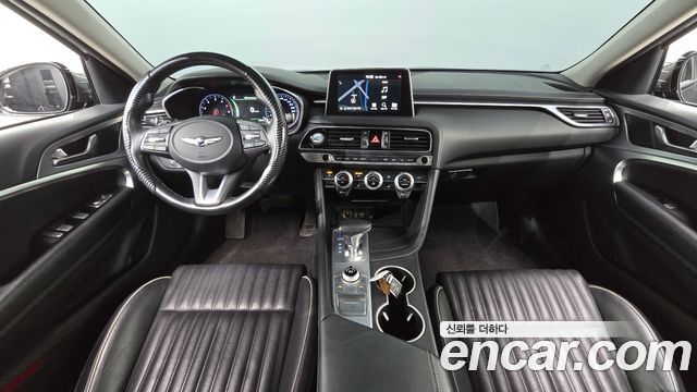 Genesis G70 — interior