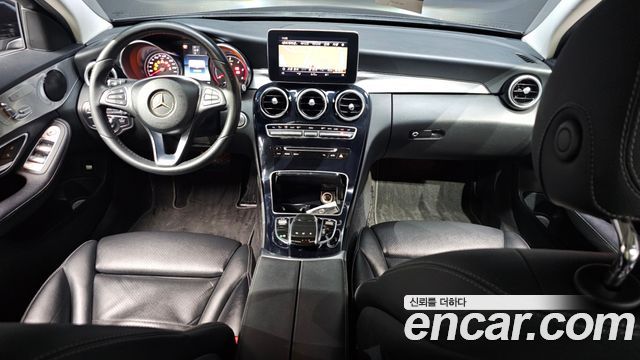 Mercedes-Benz C-Class — interior