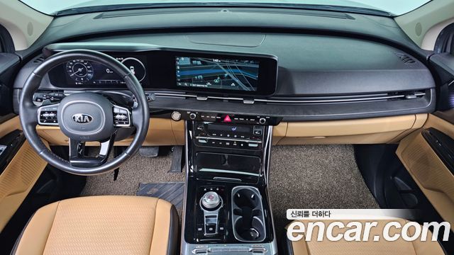 Kia Carnival — interior