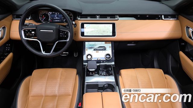Land Rover Range Rover Velar — interior