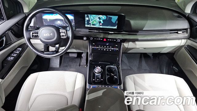 Kia Carnival — interior