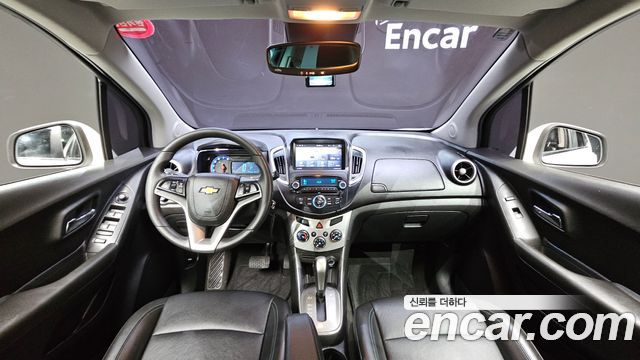Chevrolet Korea Trax — interior