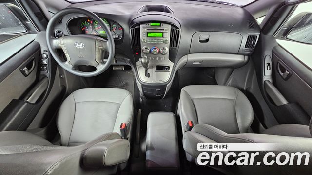 Hyundai Starex — interior