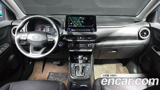 Hyundai Kona — interior
