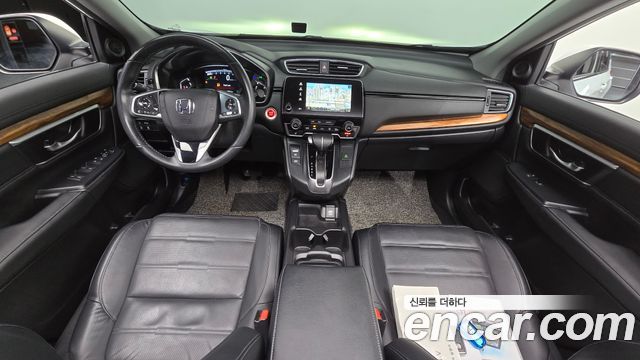 Honda CR-V — interior