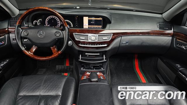 Mercedes-Benz S-Class — interior