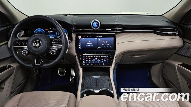 Maserati Grecale — interior