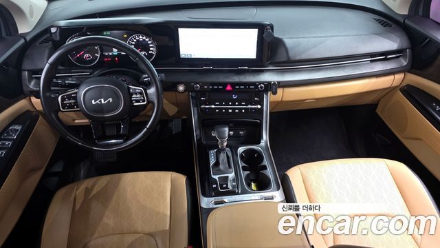 Kia Carnival — interior