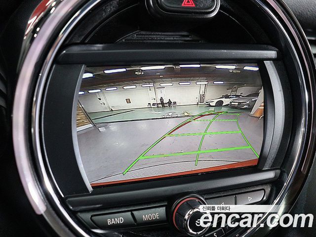 MINI Cooper — interior