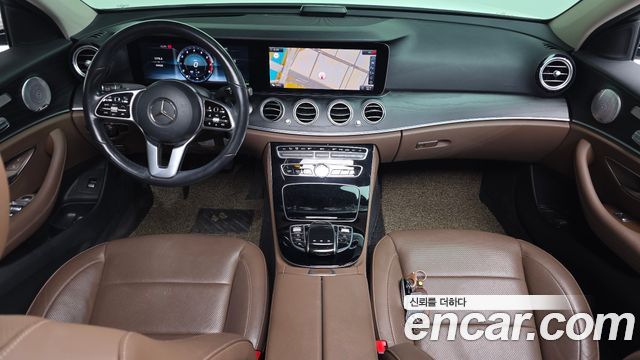 Mercedes-Benz E-Class — interior