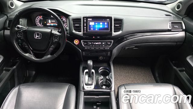 Honda Pilot — interior