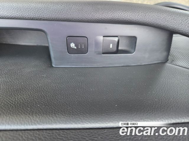 Hyundai Sonata — interior
