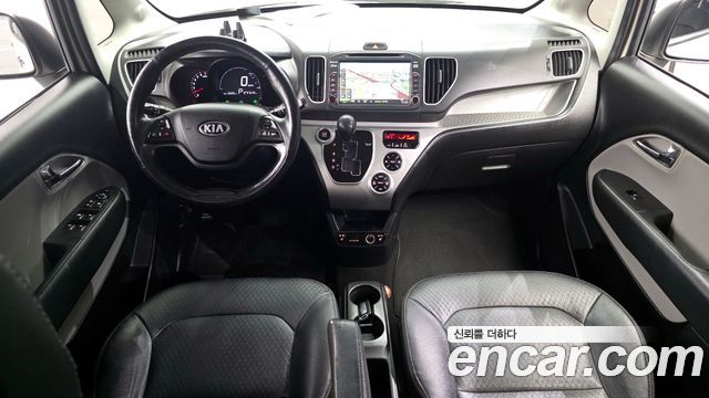 Kia Ray — interior