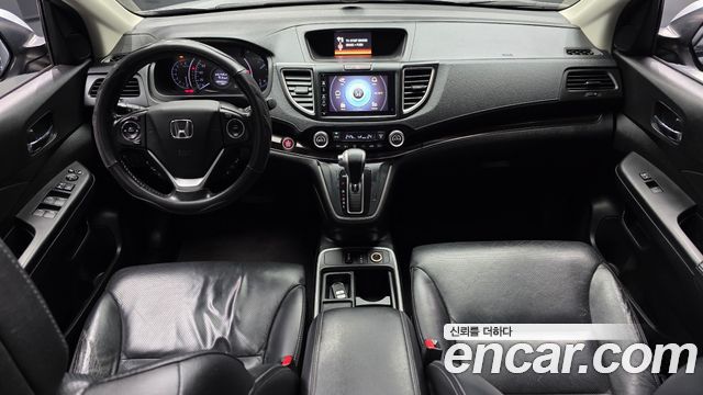 Honda CR-V — interior