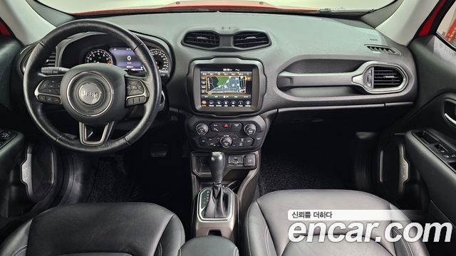 Jeep Renegade — interior