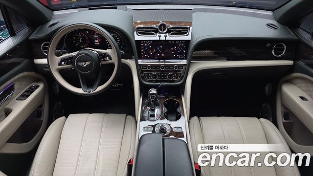 Bentley Bentayga — interior