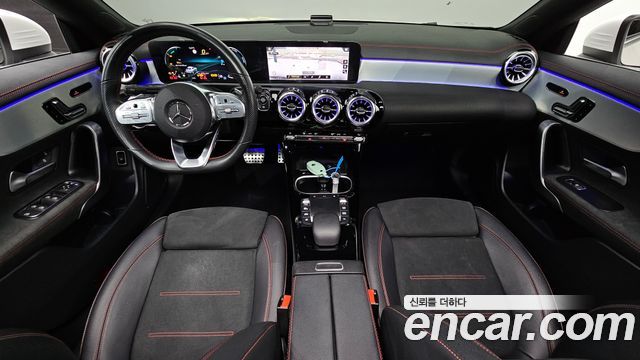 Mercedes-Benz CLA-Class — interior