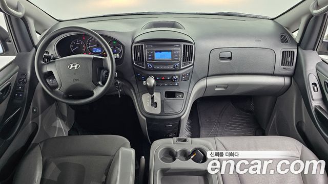Hyundai Starex — interior