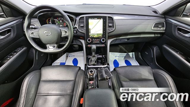 Renault Korea SM6 — interior