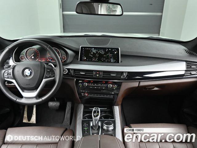 BMW X5 — interior