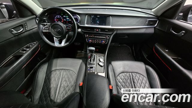Kia K5 — interior
