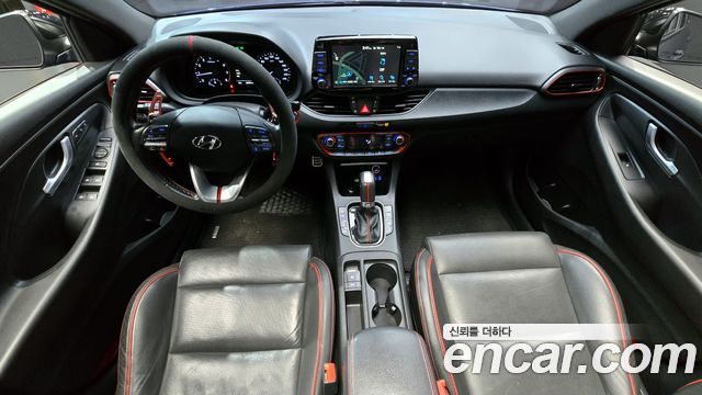 Hyundai i30 — interior