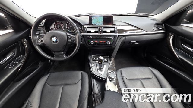 BMW 3 Series — interior