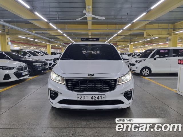 Kia Carnival — exterior