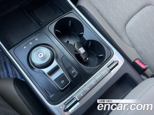 Kia Carnival — interior
