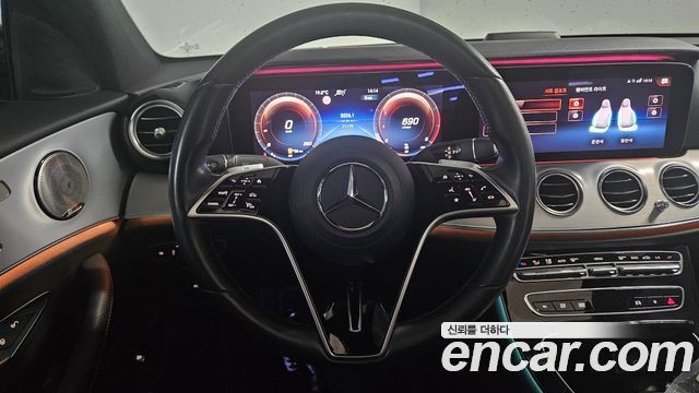 Mercedes-Benz E-Class — interior