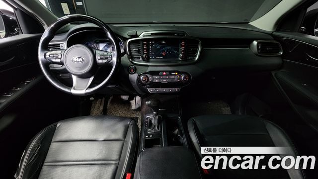 Kia Sorento — interior