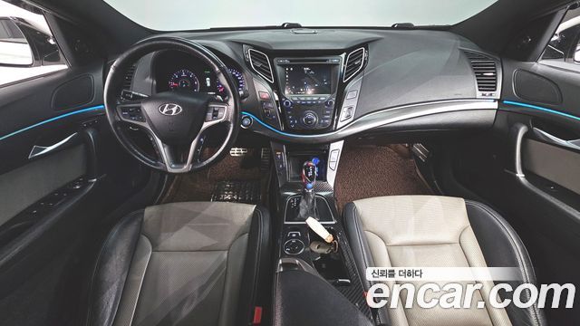 Hyundai i40 — interior
