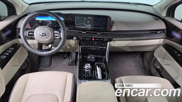 Kia Carnival — interior