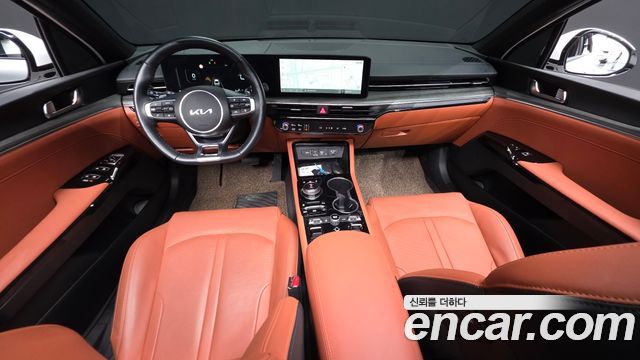 Kia K5 — interior