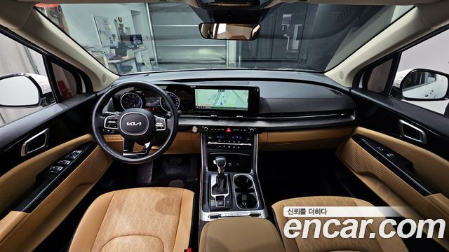 Kia Carnival — interior