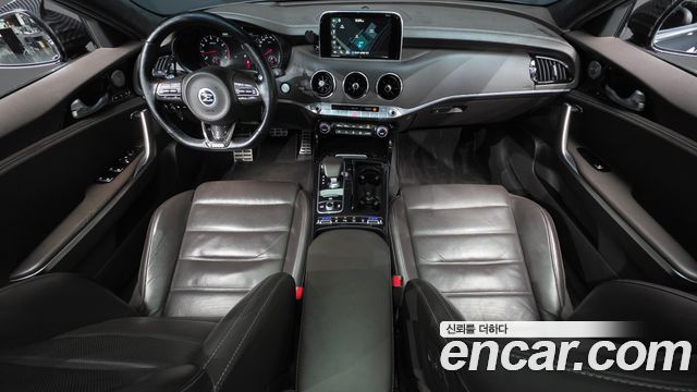 Kia Stinger — interior