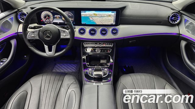 Mercedes-Benz CLS-Class — interior