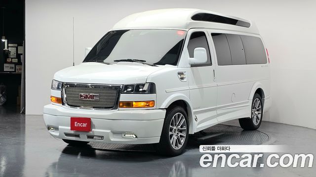 GMC Savana — exterior