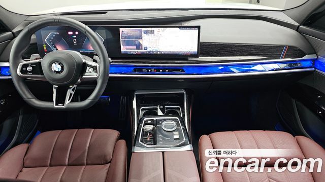 BMW 7 Series — interior