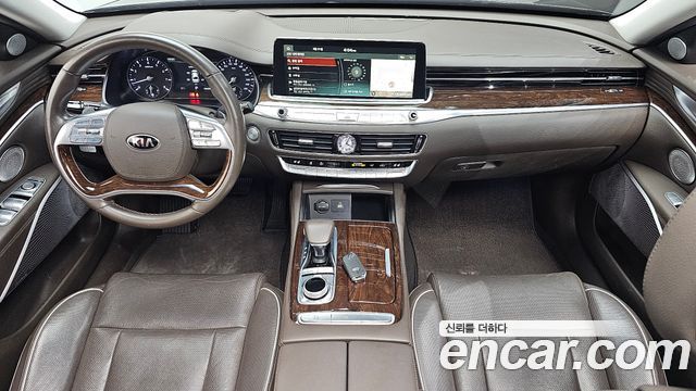 Kia K9 — interior