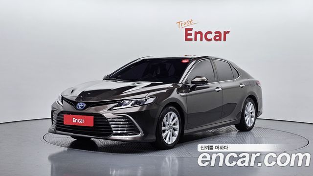 Toyota Camry — exterior