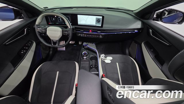 Kia EV6 — interior