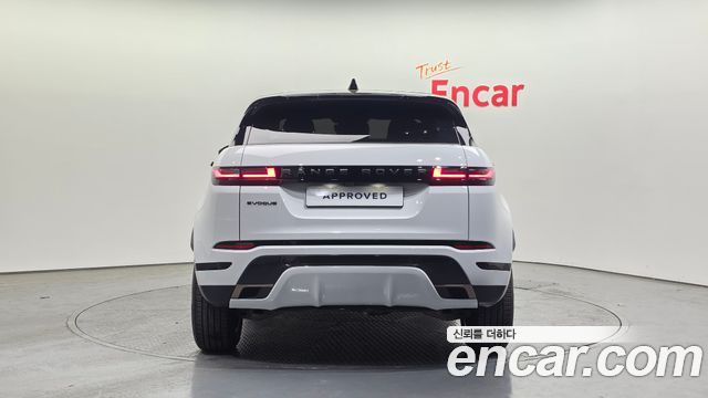 Land Rover Range Rover Evoque — interior