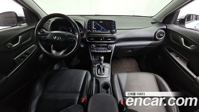 Hyundai Kona — interior