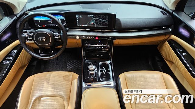 Kia Carnival — interior