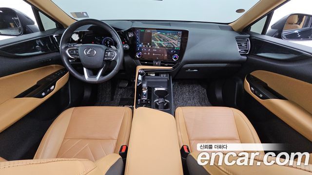 Lexus NX — interior