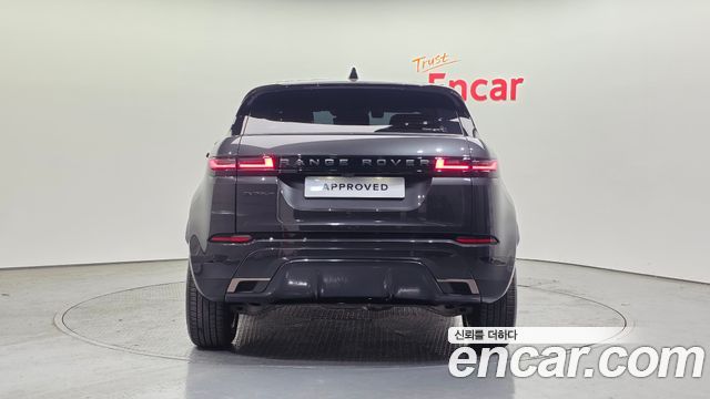 Land Rover Range Rover Evoque — interior