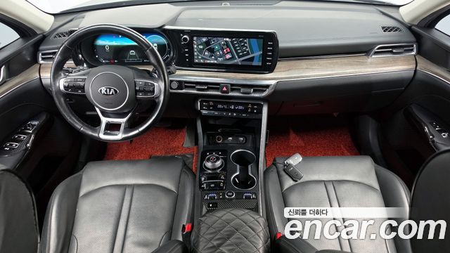 Kia K5 — interior