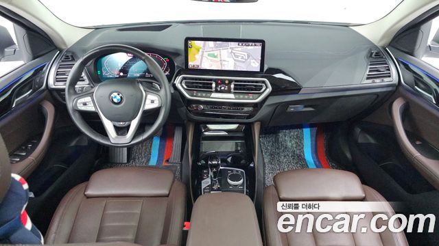 BMW X4 — interior