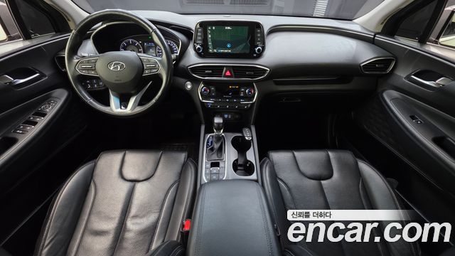 Hyundai Santa Fe — interior